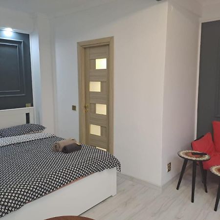 Deluxe Studio Oldtown Apartman Bukarest Kültér fotó