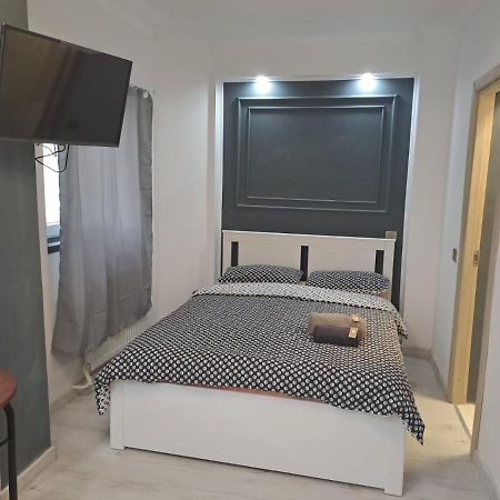 Deluxe Studio Oldtown Apartman Bukarest Kültér fotó