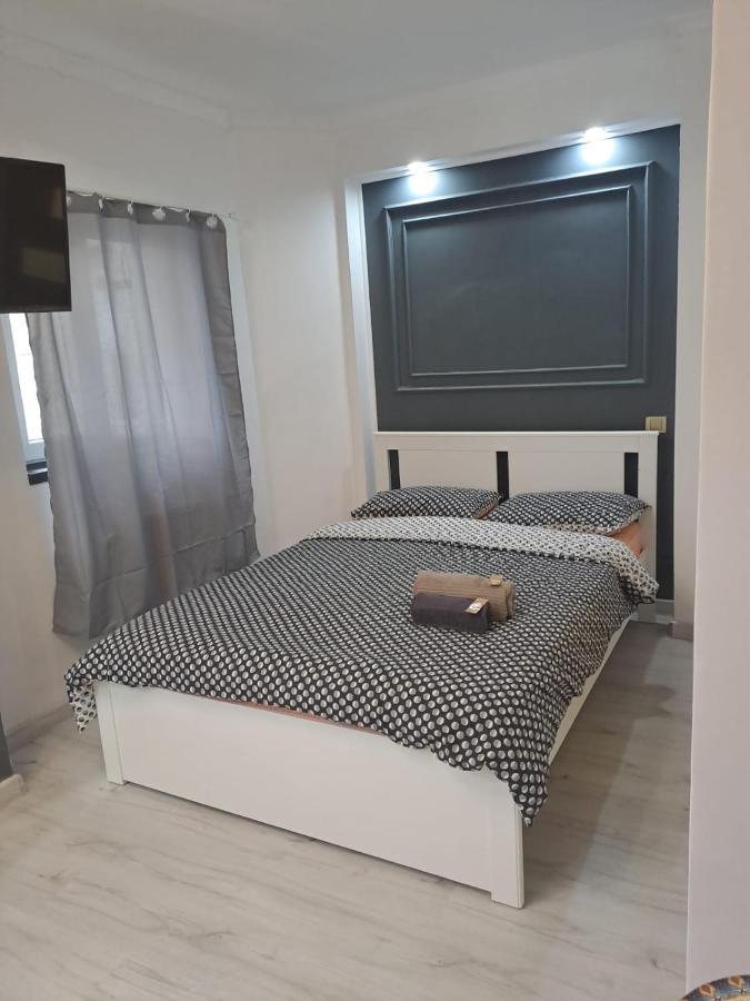Deluxe Studio Oldtown Apartman Bukarest Kültér fotó